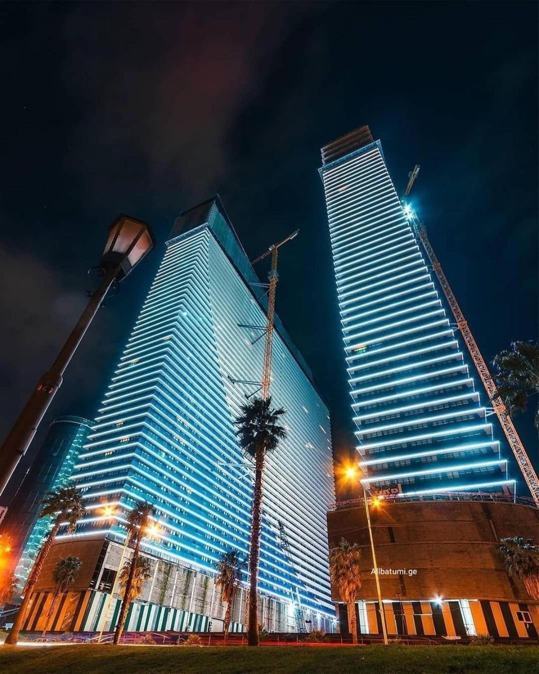 Orbi City Amazing Apartments บาทูมิ ภายนอก รูปภาพ