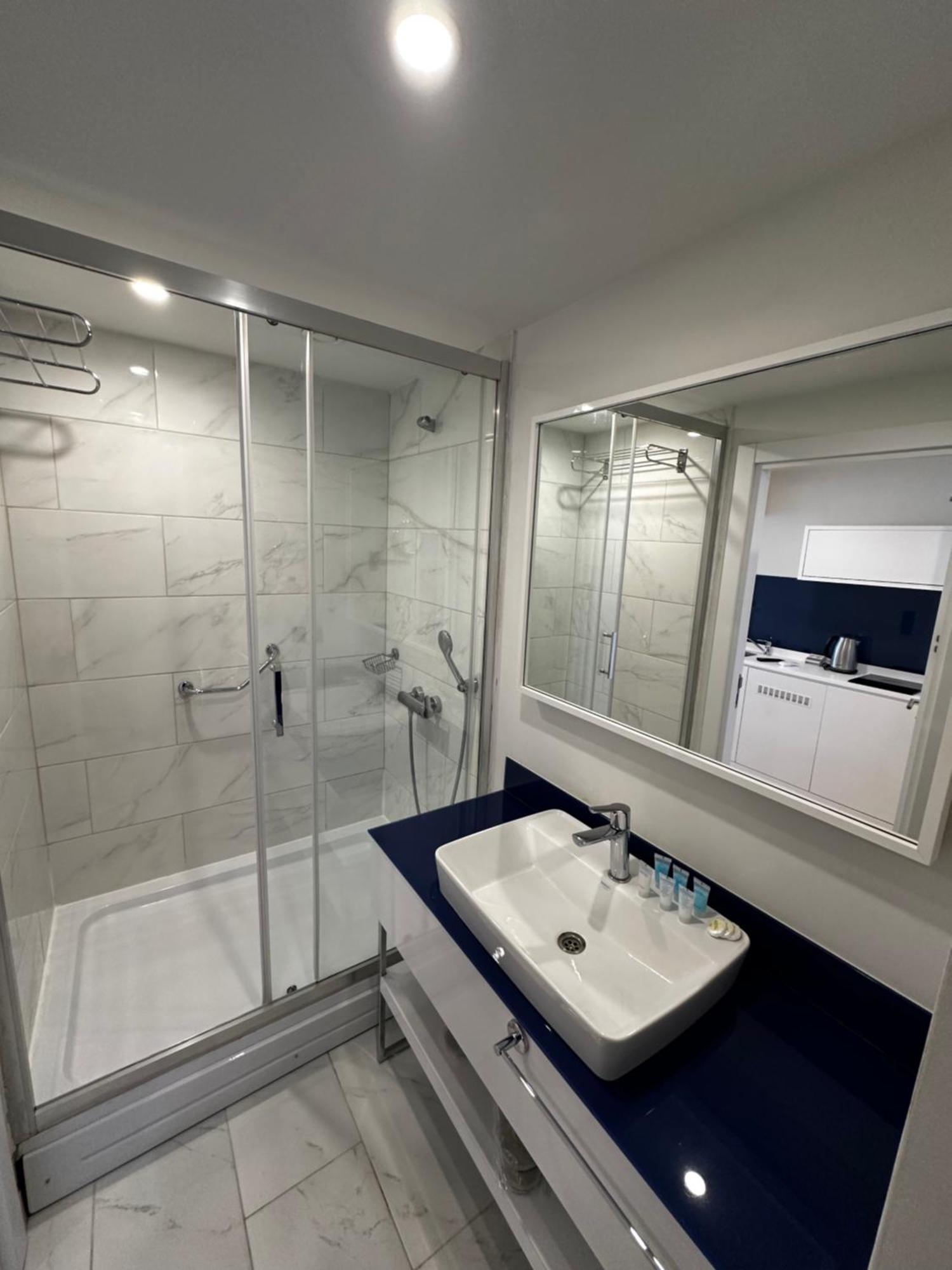 Orbi City Amazing Apartments บาทูมิ ภายนอก รูปภาพ